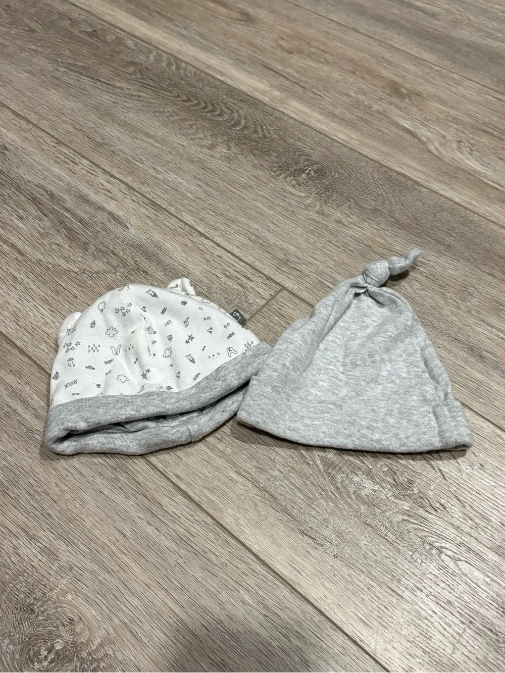 2 Baby Hats